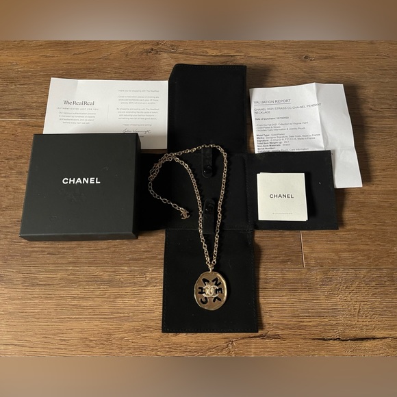 CHANEL-AUTHENTIC (PRELOVED) Gold Plated & Strass CC Pendant and Chain - Picture 2 of 16